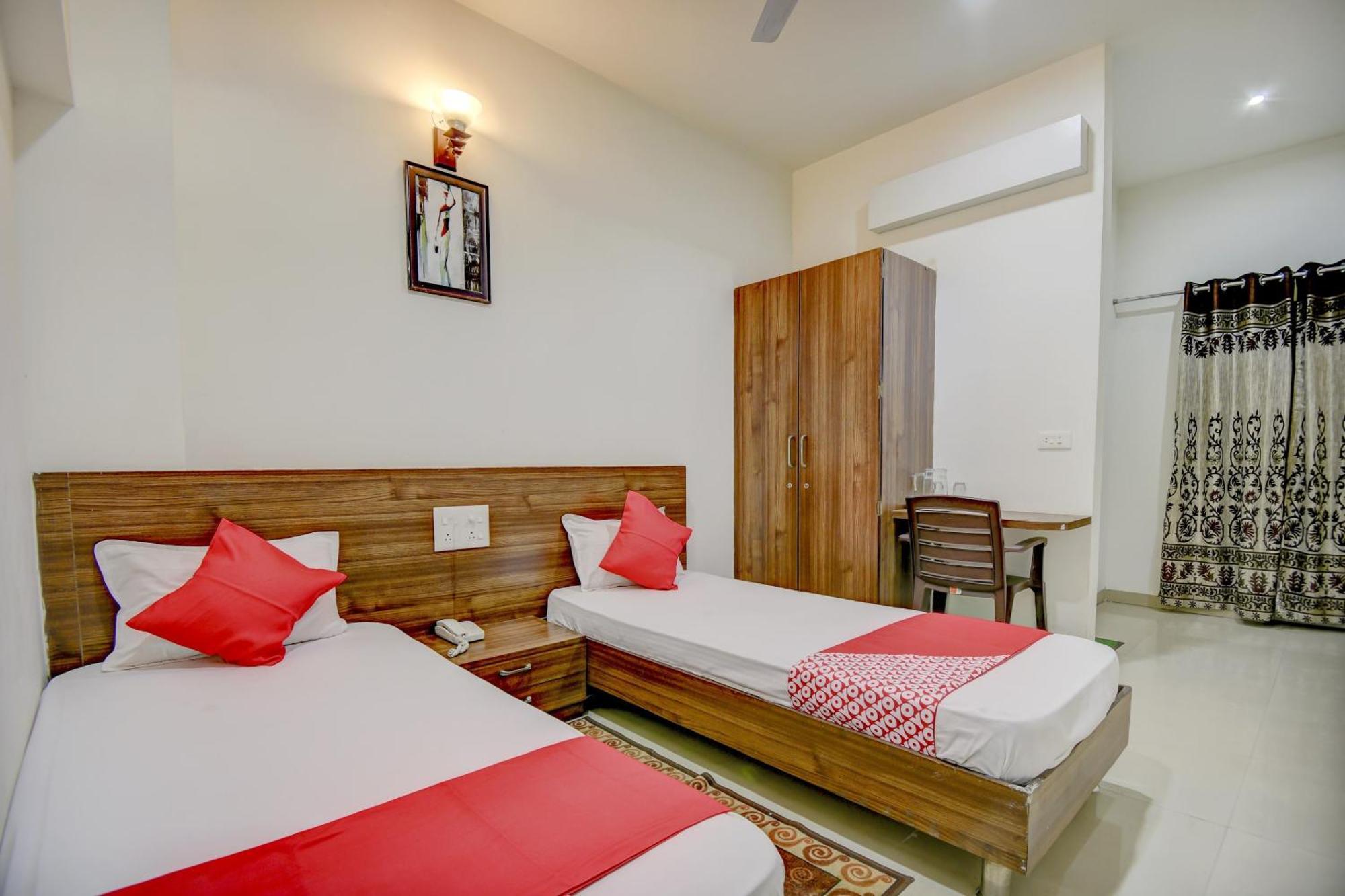 Hotel O Plus Corporate One Khapa  Exterior foto