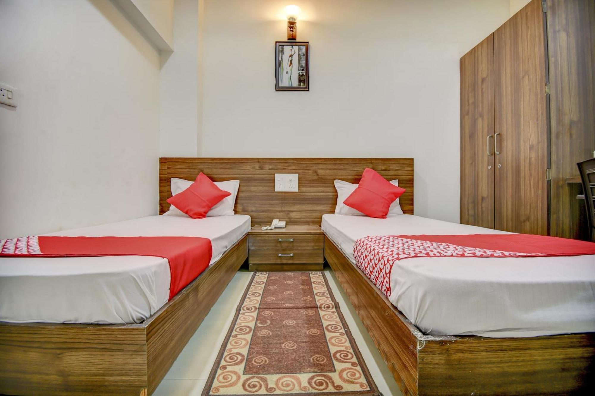 Hotel O Plus Corporate One Khapa  Exterior foto