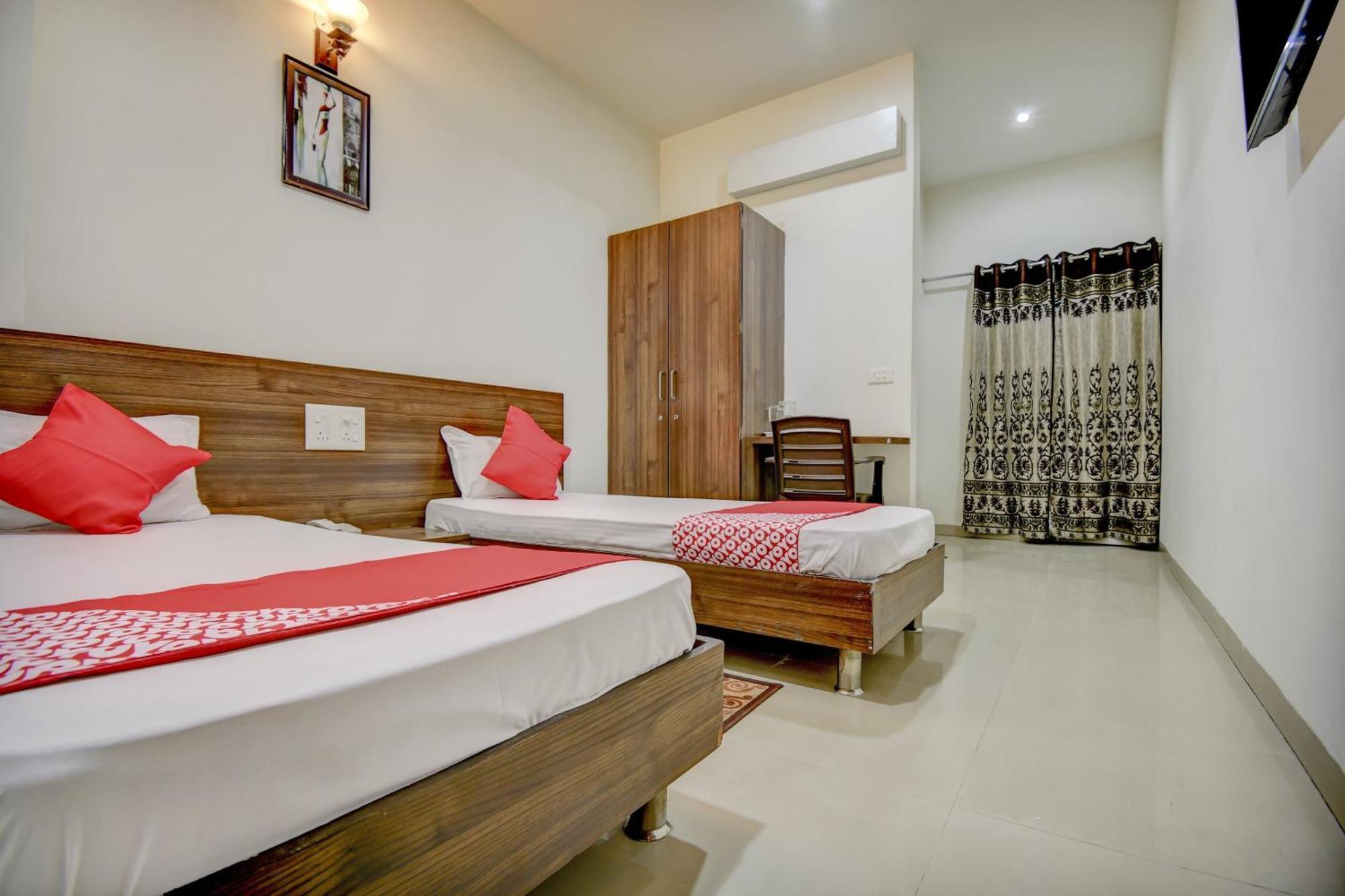 Hotel O Plus Corporate One Khapa  Exterior foto